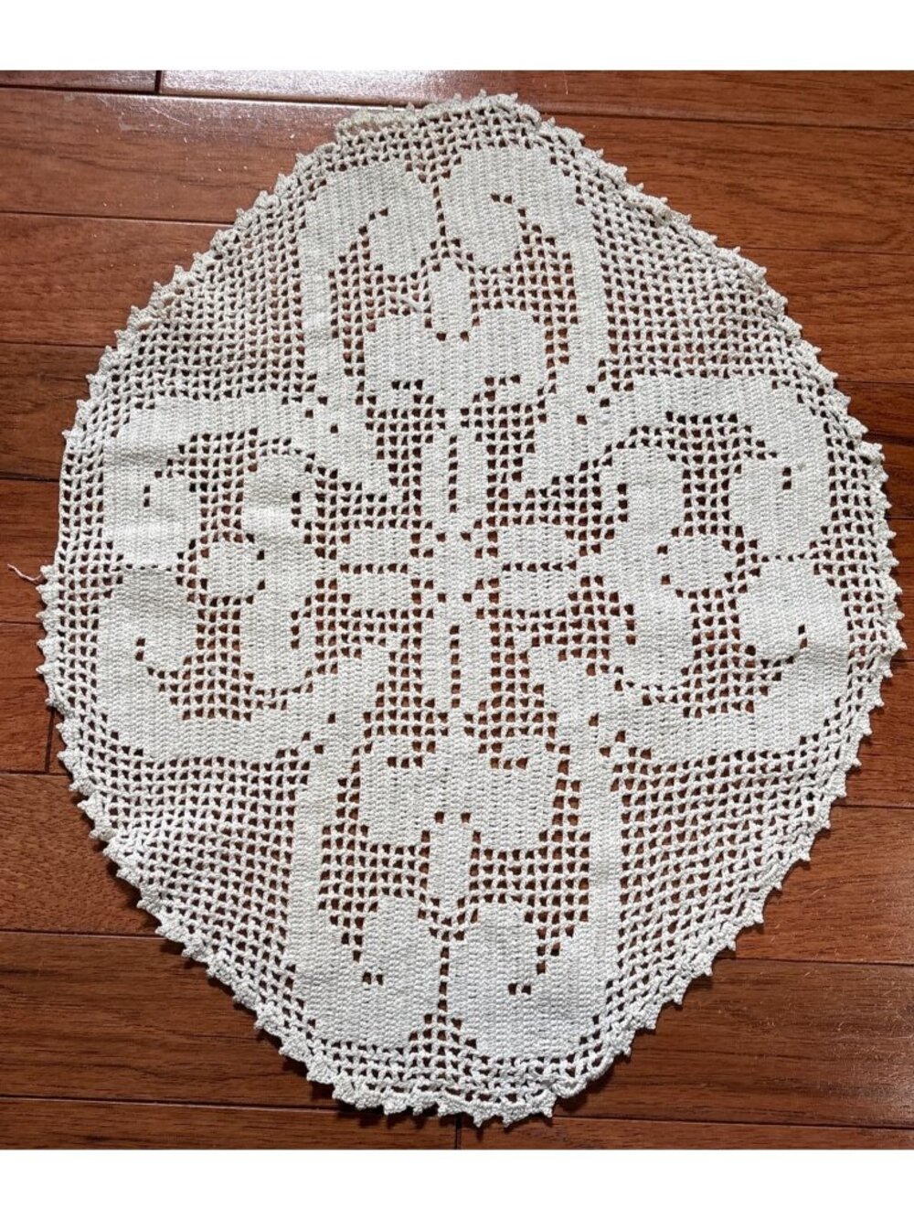 Handmade Crochet Lace Oval Doily 13x16" Vintage Cream Elegant Design